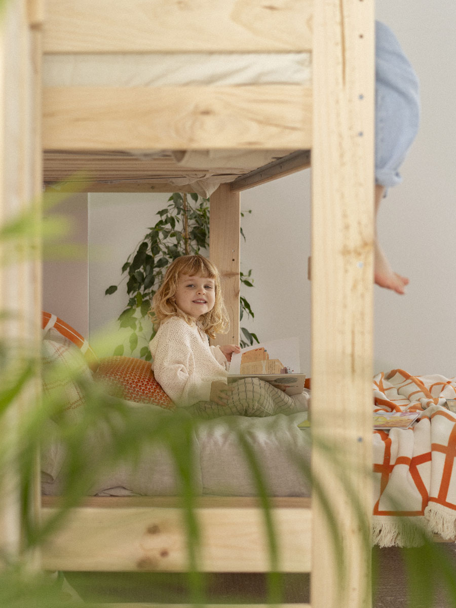Imagen de ambiente 2 para:Meubles en bois pour chambres partag&eacute;es